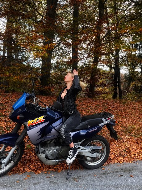 Onlyjennycee porn onlyfans leaks