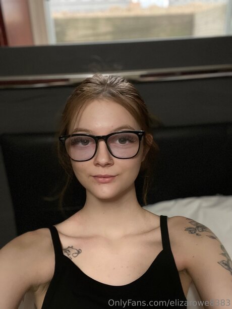 Elizarowe8383 desnuda onlyfans