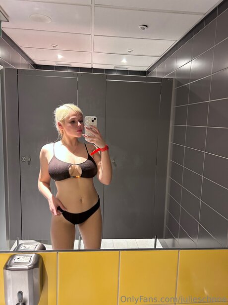 Julieschone porn onlyfans