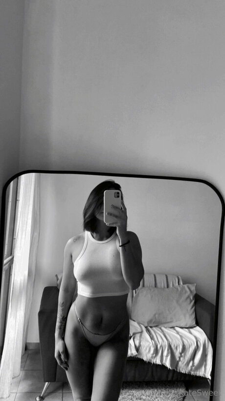 Katesweet22 onlyfans leaked pics