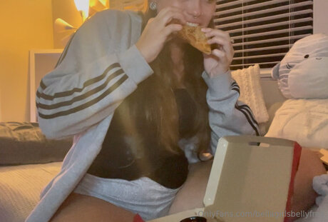 Bellagirlsbellyfree Profile pic