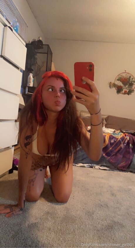 Stoner Girl301 onlyfans leaked porn