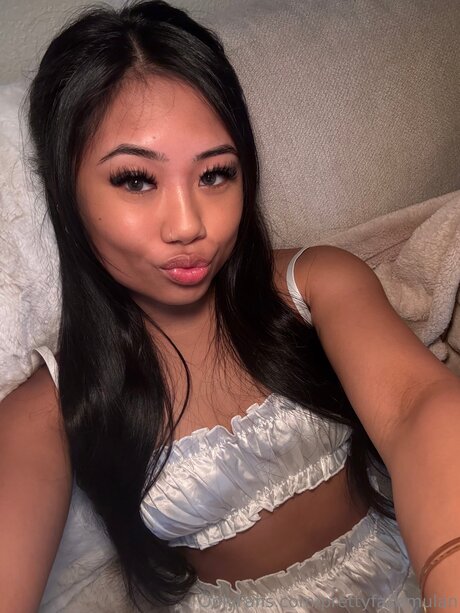Prettyfacemulan onlyfans posts