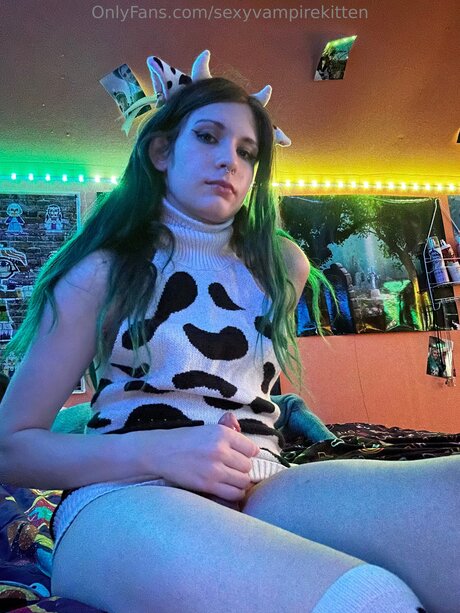 Sexyvampirekitten leaked onlyfans