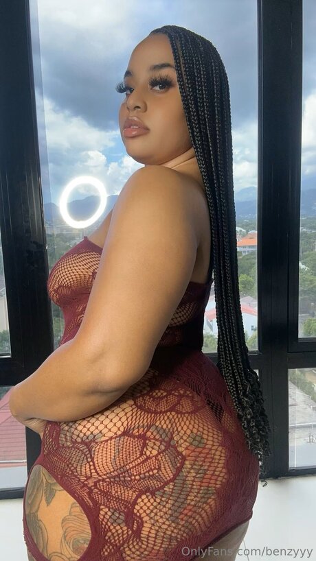 Benzyyy only fans photos