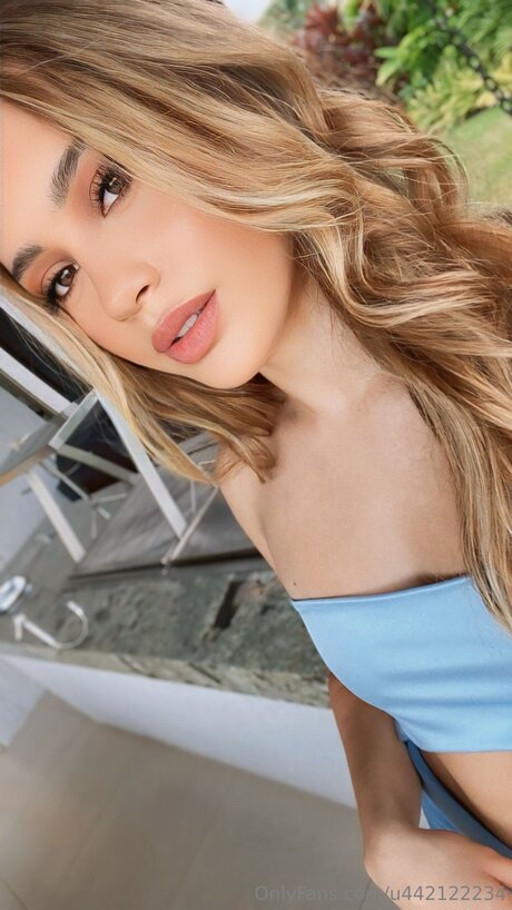 Sabrinasweeney onlyfans nudes