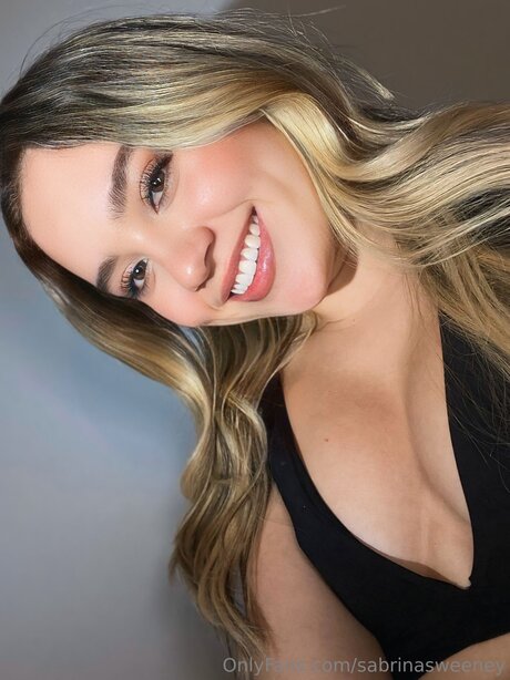 Sabrinasweeney nude leaked onlyfans