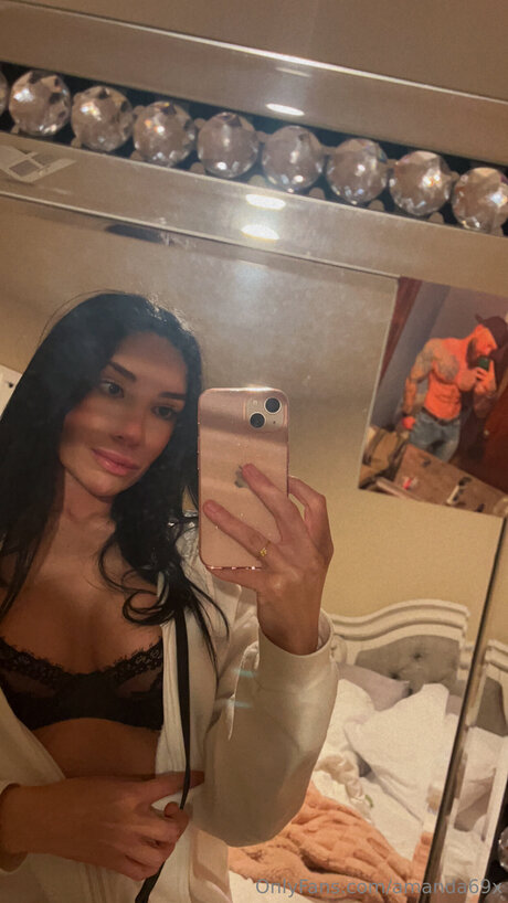 Amanda69x naked onlyfans