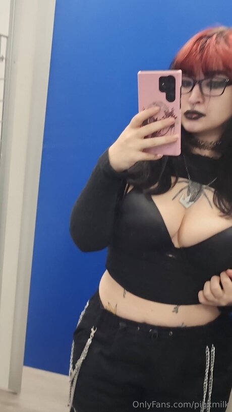 Pigxmilk feet onlyfans