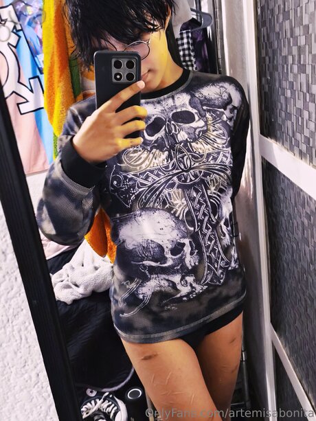 Artemisabonita nude onlyfans leak