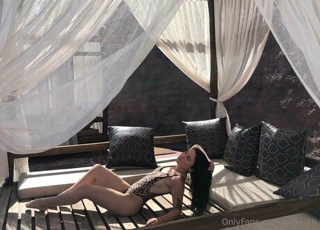 Mavissss onlyfans naked