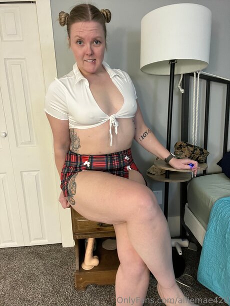 Alliemae420 onlyfans content type