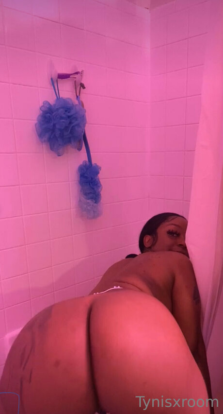 Tynisxroom onlyfans leaks naked