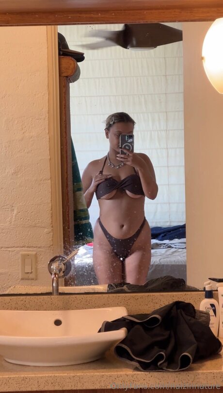 Nalzinnature strip onlyfans