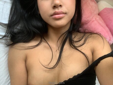 Myaarawrr only fans porn