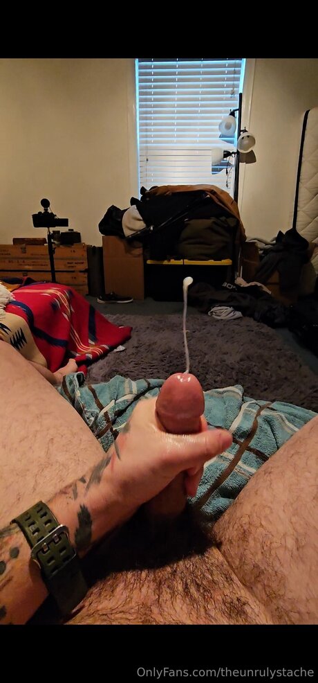 Theunrulystache xxx onlyfans