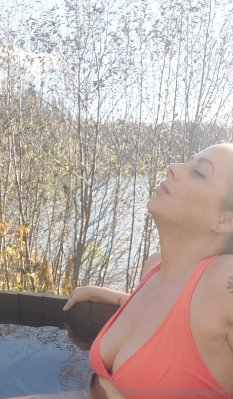 Daisyknickers ass onlyfans