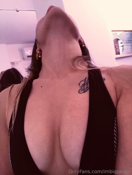 Imbigpeach onlyfans porn free