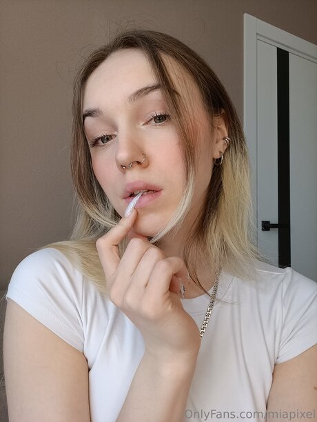 Miapixel onlyfans posts