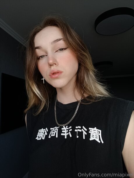 Miapixel onlyfans leaks.