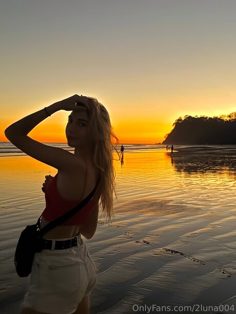 2luna004 only fans xxx
