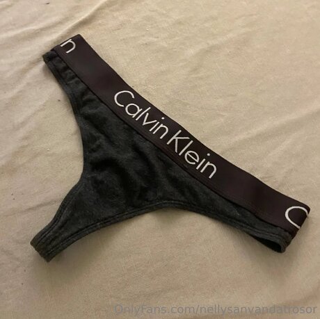 Nellysanvandatrosor onlyfans lesk