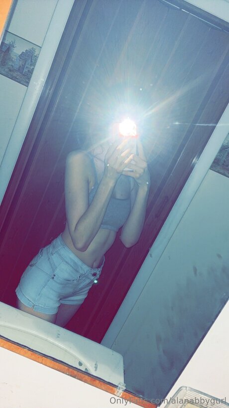 Alanabbygurl on onlyfans
