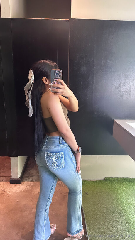 Cutiemiaaa onlyfans nude pictures