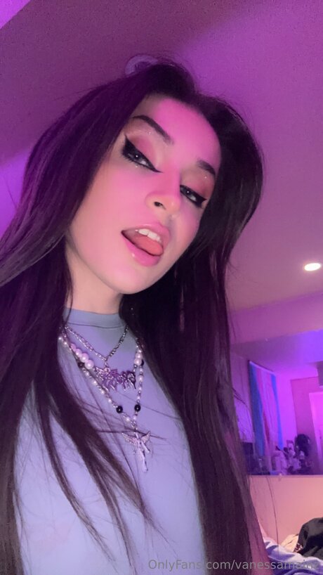 Vanessamainz onlyfans leaks.