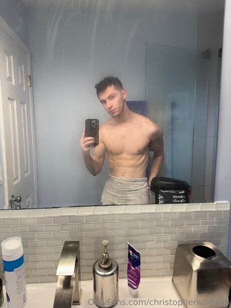 Christopherwhite75 sexy onlyfans