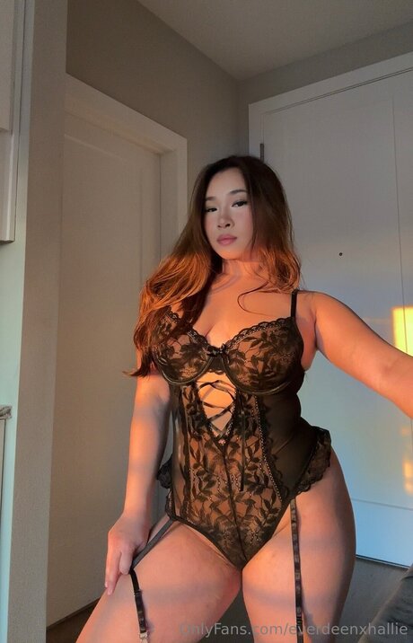 Horikitaxhallie only fans pics