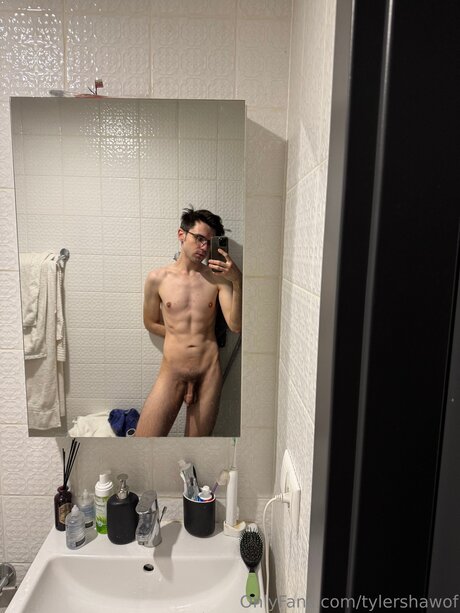 Tylershawof onlyfans nude leak