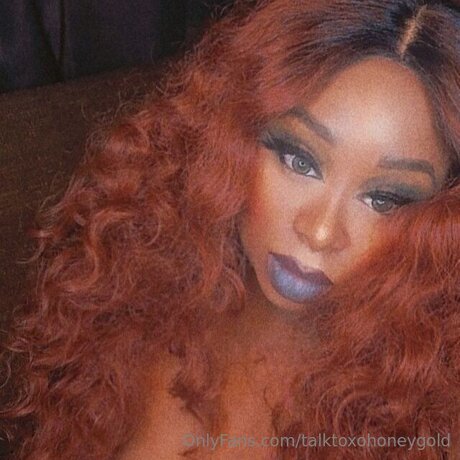 Talktoxohoneygold onlyfans nudes