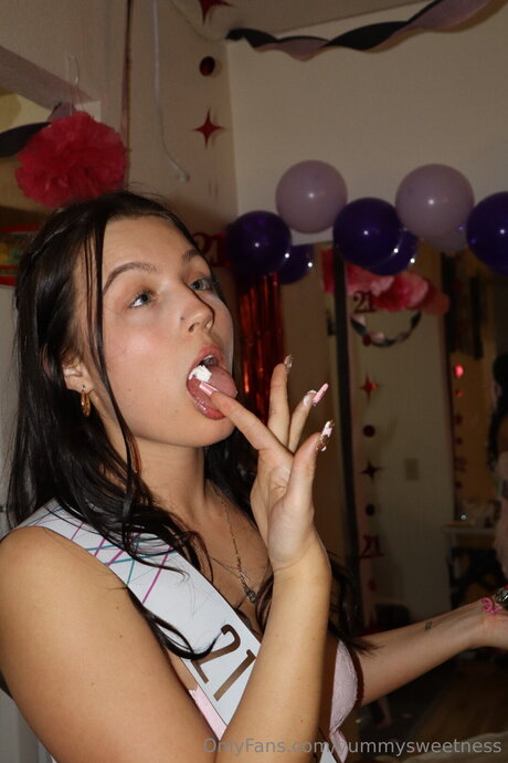 Yummysweetness onlyfans public photos