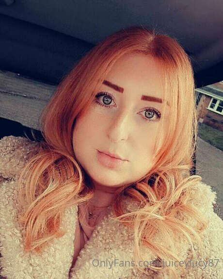 Juiceylucy87 onlyfans images