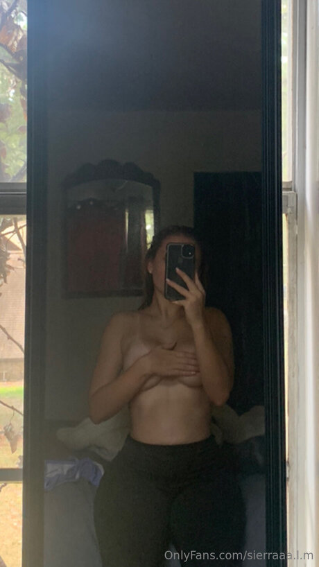 Sierraaa L M onlyfans de