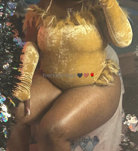 petite feet onlyfans erotic shots