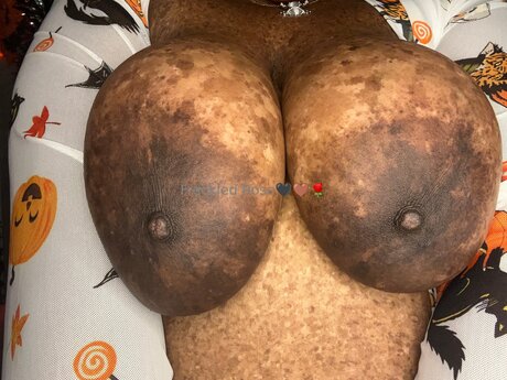 Freckledfantasy5 onlyfans page