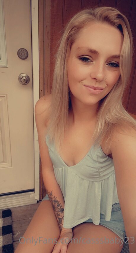 Illuminatebebe topless onlyfans