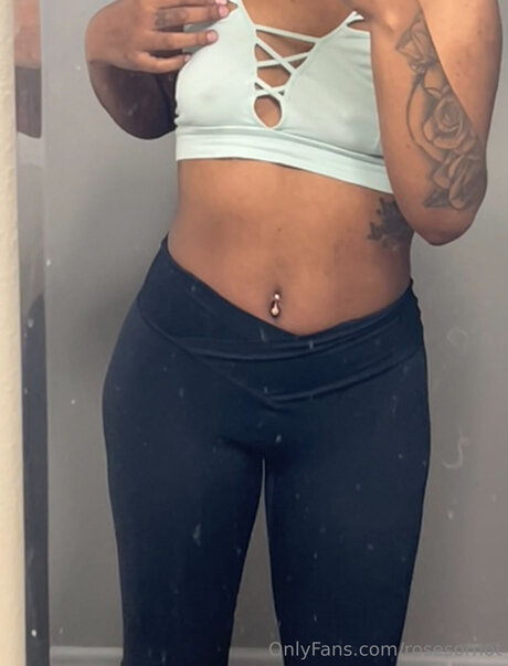 Rosesornot naked onlyfans leak