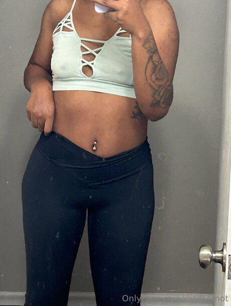 Rosesornot leaked onlyfans photos