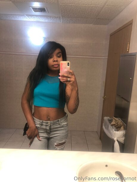 Rosesornot only fans pictures