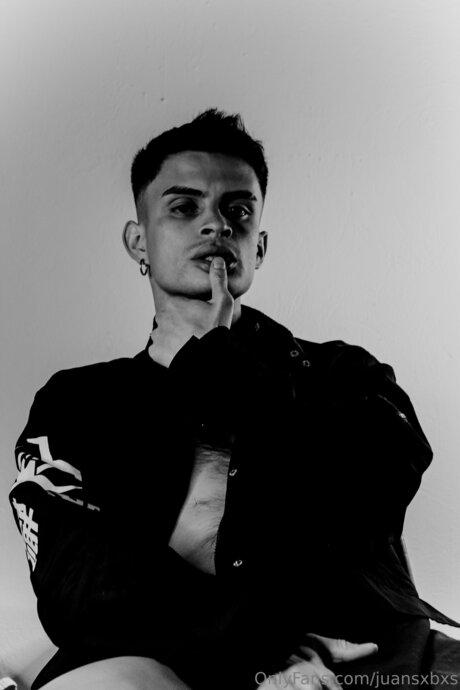 Juansxbxs sexy onlyfans