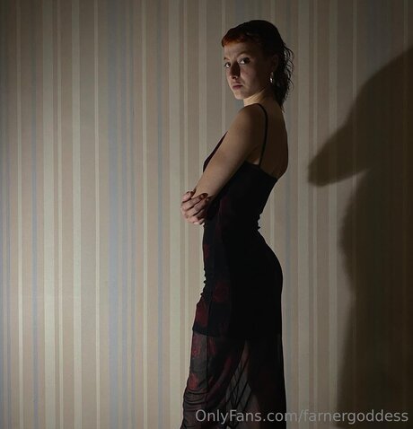 Littlewitchfarner onlyfans posts