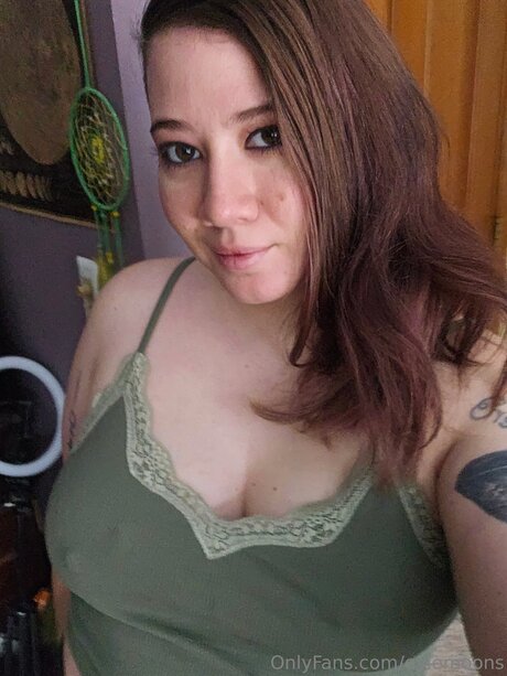 Eviemoons onlyfans naked