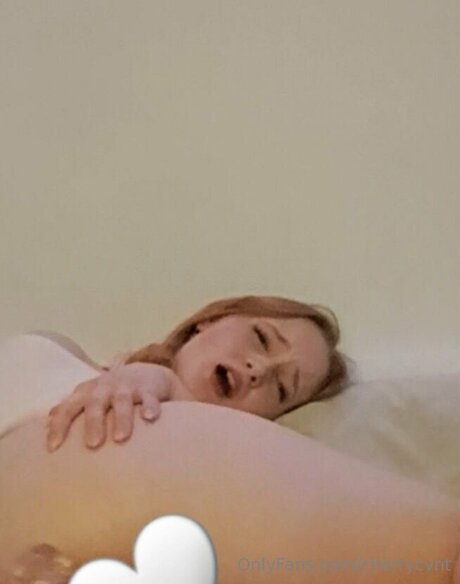 Cherrycvnt onlyfans boobs