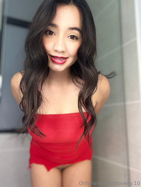 Lovelly 10 nude onlyfans