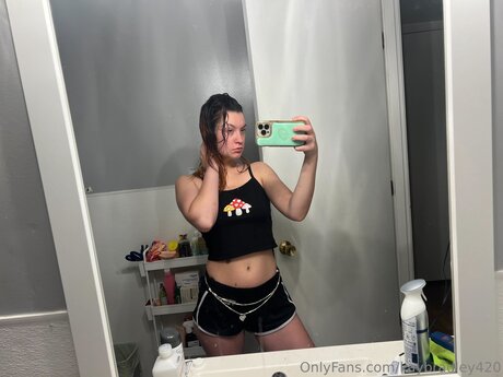 Kaybradley420 only fans leak