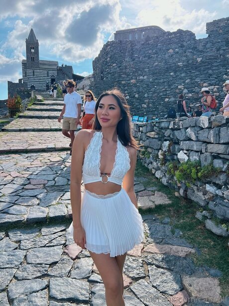 Caliiroll onlyfans nude content