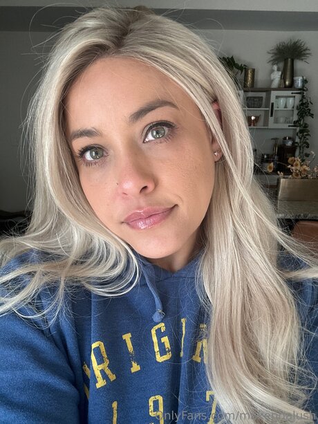 Makennalush onlyfans model